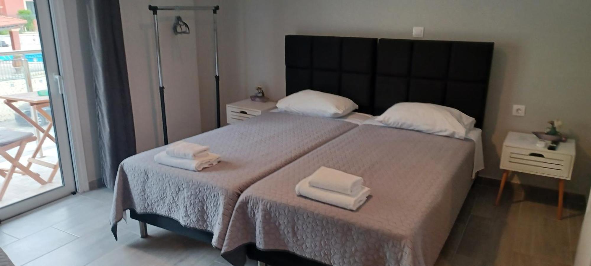 George Studios 2 Ипсос Экстерьер фото